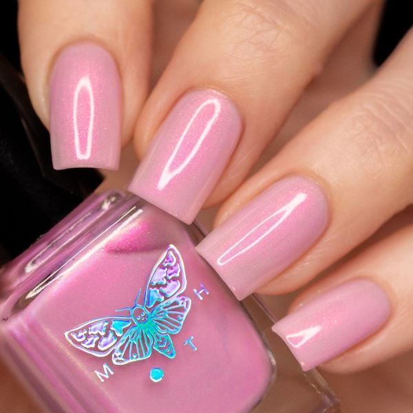 Унесенные призраками в коллекции лаков от Moth