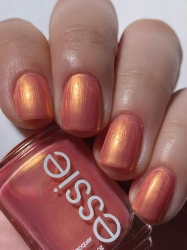 Весенняя коллекция Essie Blushin&rsquo; & Crushin&rsquo; Spring 2024