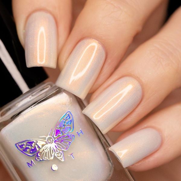 Унесенные призраками в коллекции лаков от Moth