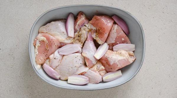 Курица с цветной капустой и грибами