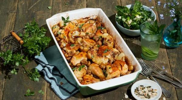 Курица с цветной капустой и грибами